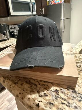 DSQUARED2 Black 'ICON' Embroidered Baseball Cap